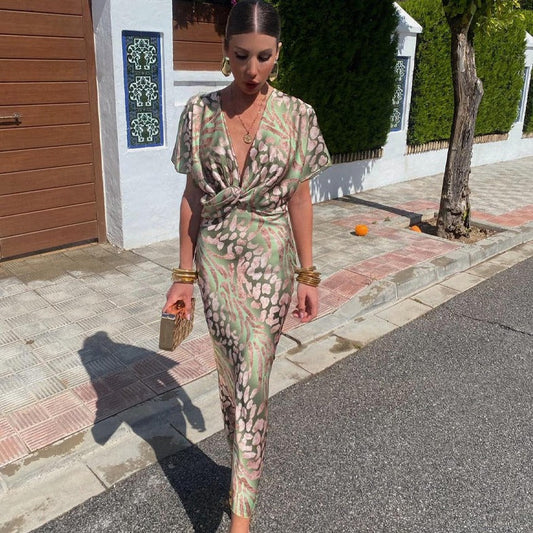L&J - Sophisticated Silk Dress